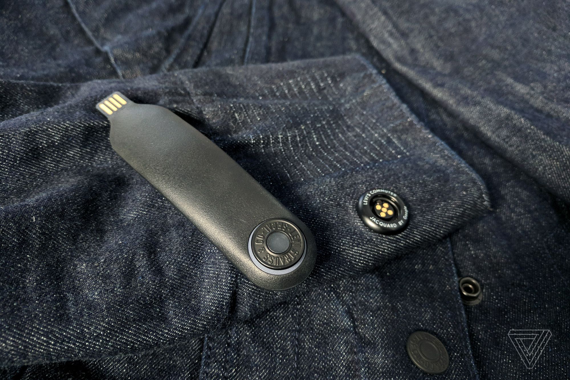 levi's_commuter_trucket_jacket_1